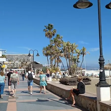 5 Personas + Parking + Piscina Todo El Ano