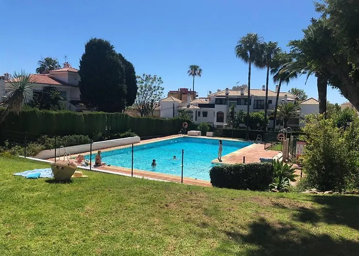 5 Personas + Parking + Piscina Todo El Año Apartamento *