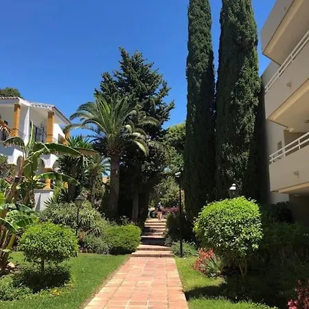 5 Personas + Parking + Piscina Todo El Ano * Torremolinos