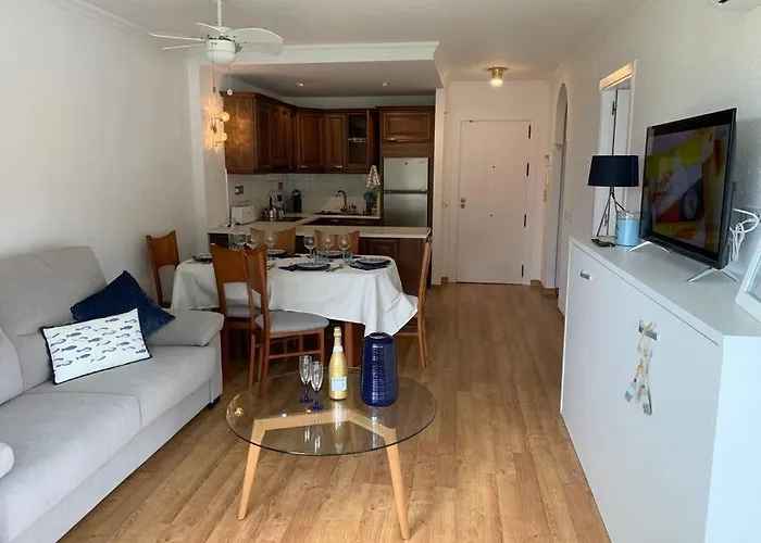 5 Personas + Parking + Piscina Todo El Ano Apartment